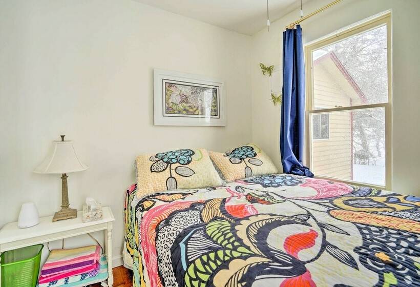 Charming Waterfront Cottage W/ Private Dock!