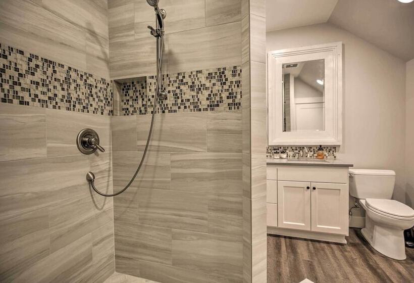 Chic Farmhouse W/ Creek In Heart Of Wine Country!