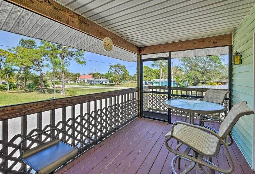 Coastal Oasis W/ Shared Pool, 2 Mi To Beach!
