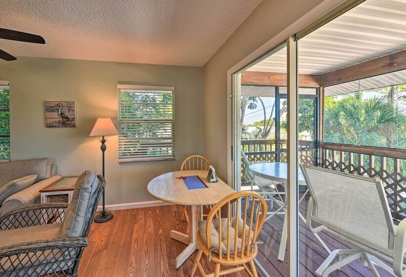 Coastal Oasis W/ Shared Pool, 2 Mi To Beach!