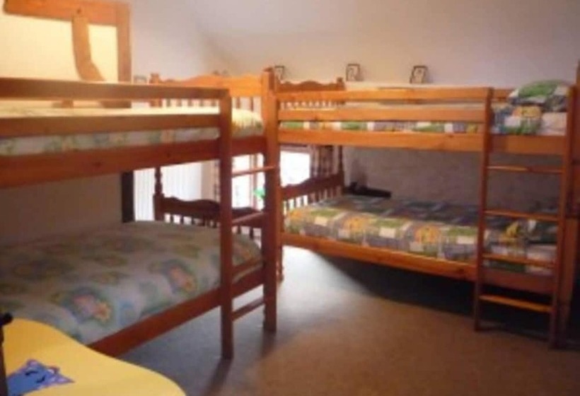 Cosy Stone Cottage On Llanllwni Mountain