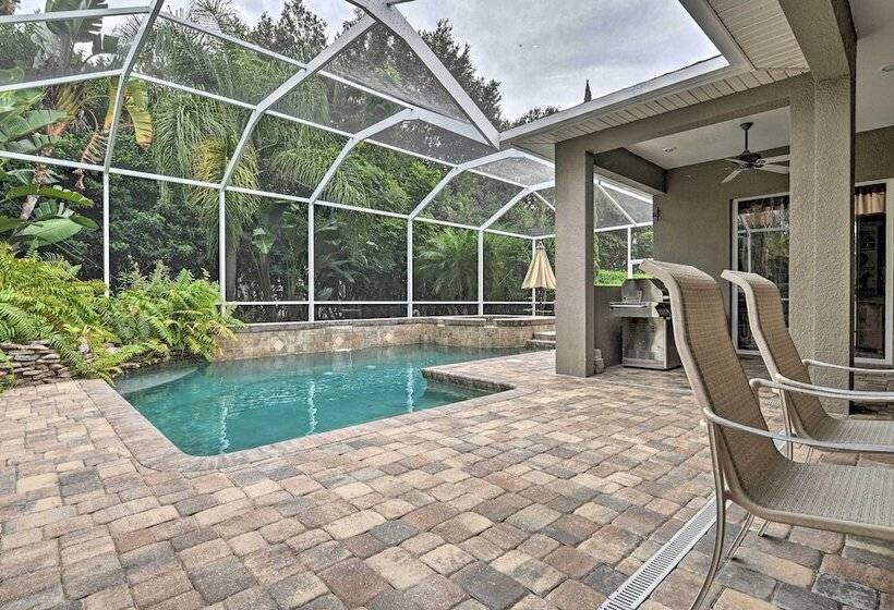 Elegant Valrico Home ~ 15 Mi To Downtown Tampa!