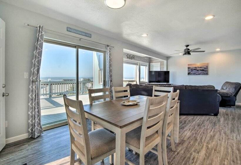 Gold Beach Home W/ Hot Tub, 1/4 Mi To Beach!