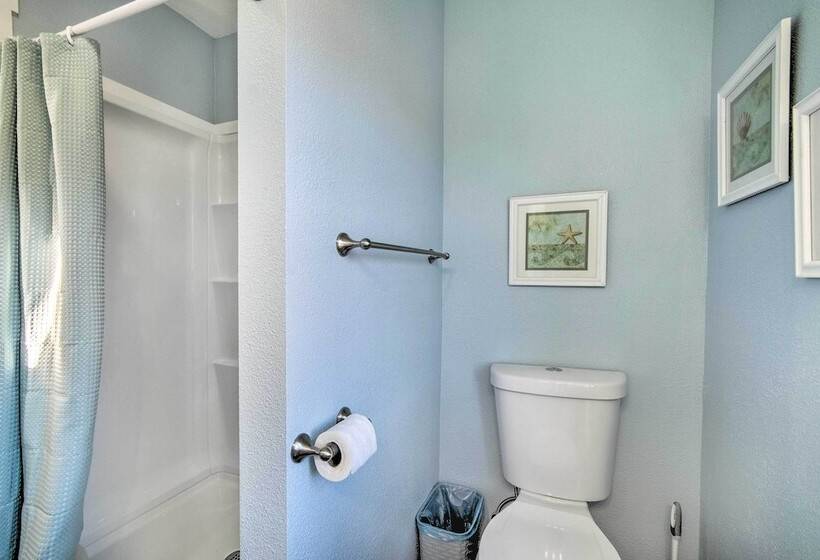 Gold Beach Home W/ Hot Tub, 1/4 Mi To Beach!