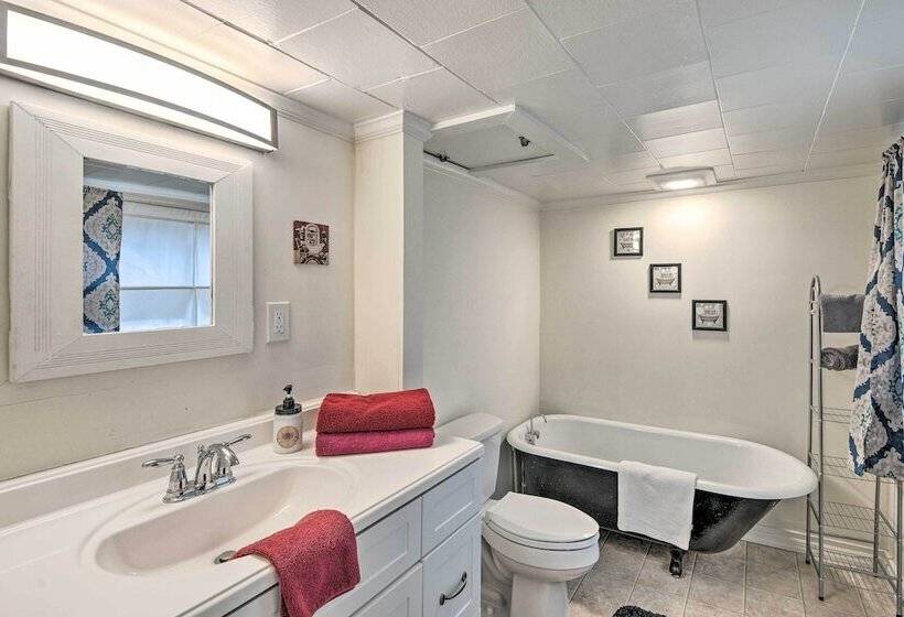 Historic Meredith Home: Walk To Town Center!