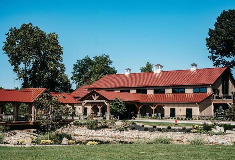 여관 Tall Oaks Resort