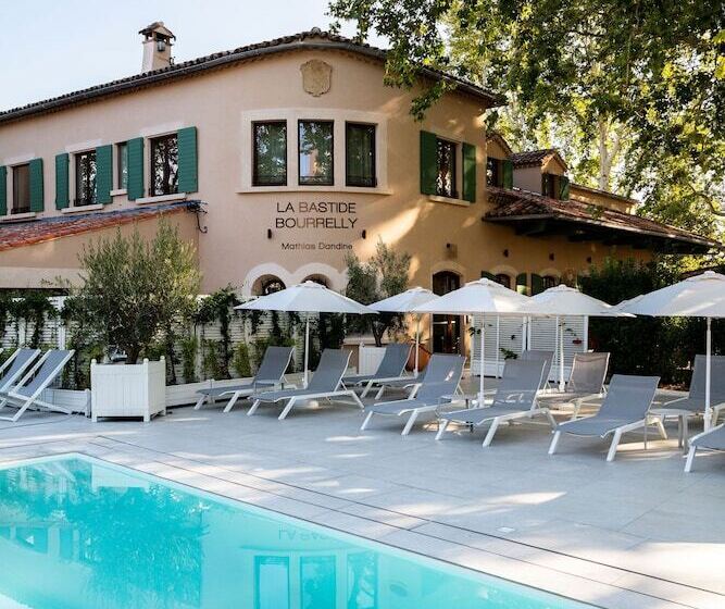 בית מלון כפרי Hôtel Et Restaurant La Bastide Bourrelly   Mathias Dandine