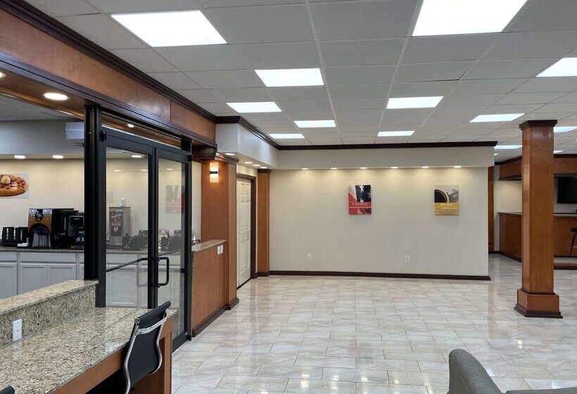 فندق Quality Inn