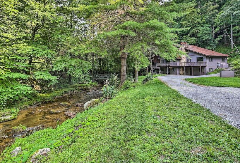 Idyllic Roan Mountain Cabin Across From Creek