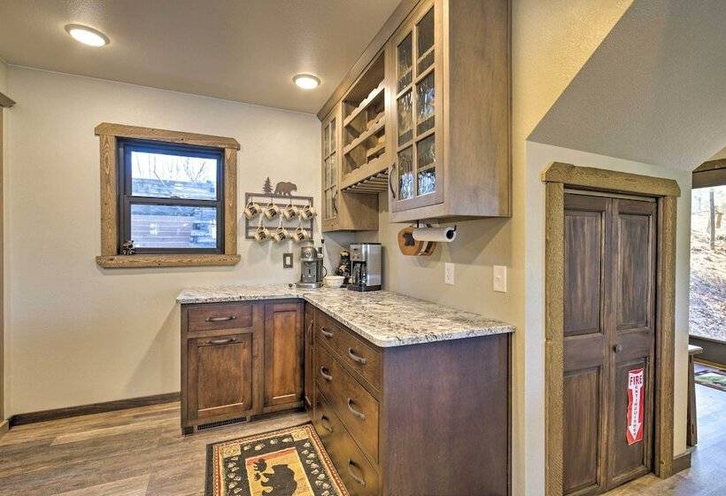 Inviting Irma Cottage W/ Silver Lake Access!