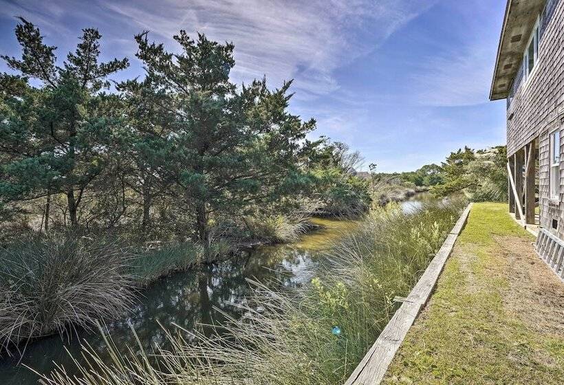 Lovely Avon Home: Walk To Bay & Boat Launch!