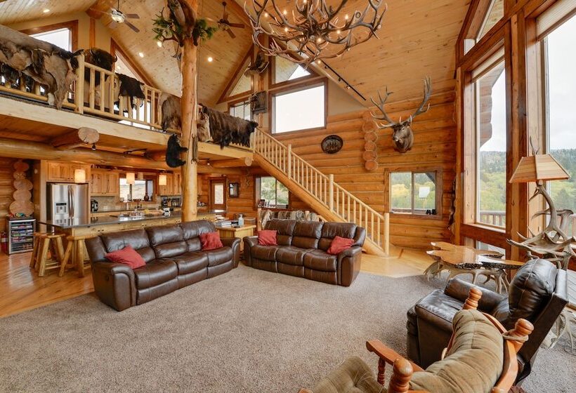 Luxe Lodge In The Tetons For Large Group Retreats!