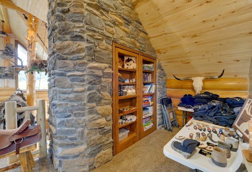 Luxe Lodge In The Tetons For Large Group Retreats!