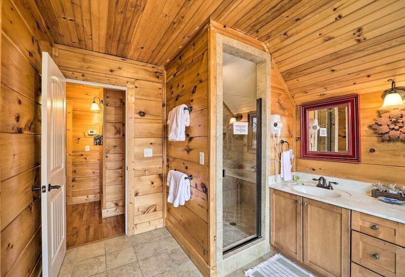 A Mountain Dream  In Vilas: Hike, Ski & Explore!
