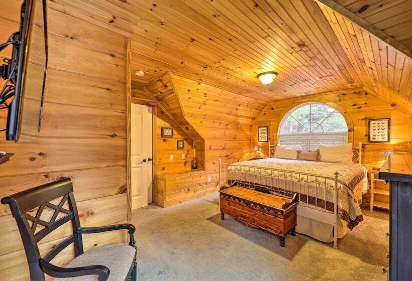 A Mountain Dream  In Vilas: Hike, Ski & Explore!