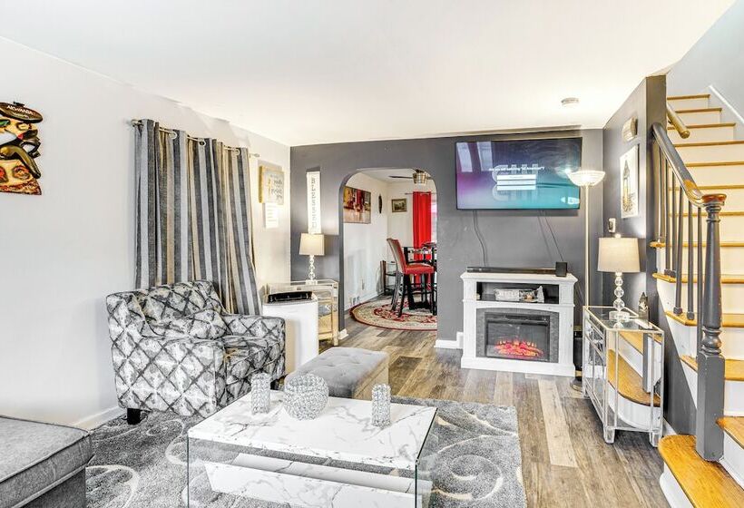 Newark Home W/ Deck & Fire Pit, 16 Mi To Nyc!