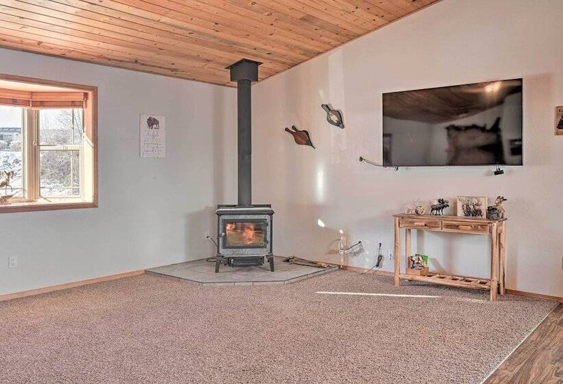 Peaceful Superior Home W/ Fire Pit & Mtn View