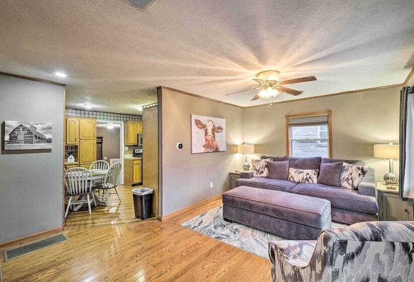 Pet Friendly Clarksville Home W/ Central A/c