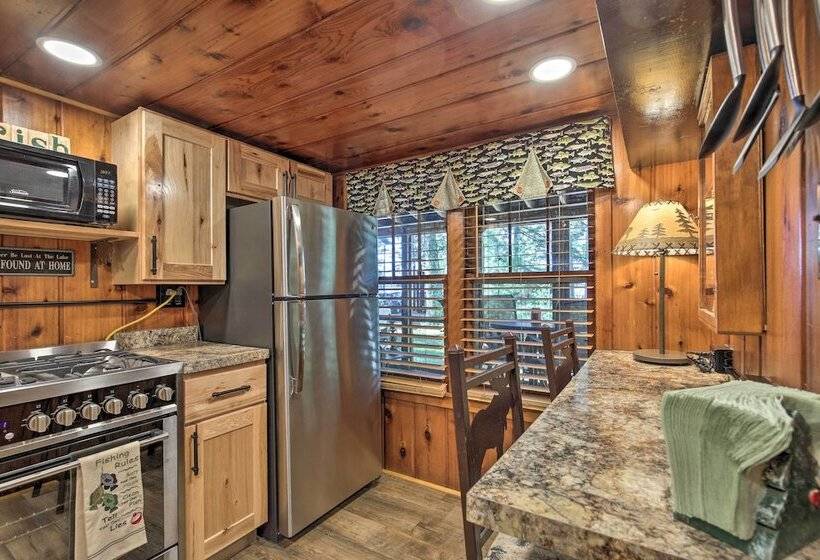 Quaint & Cozy Lake Cabin W/ Dock & Beach Access!