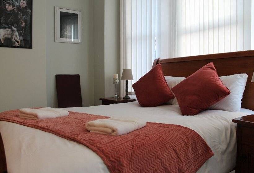 דירת נופש Stunning 4 Bed House In Belfast