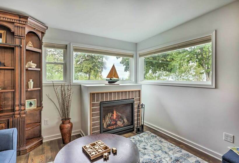 Sheboygan Home W/ Views Of Lake & Lighthouse!