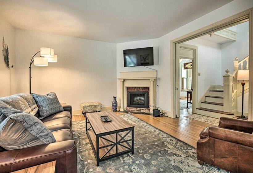 Spacious Getaway: 7 Mi To Whitetail Slopes!