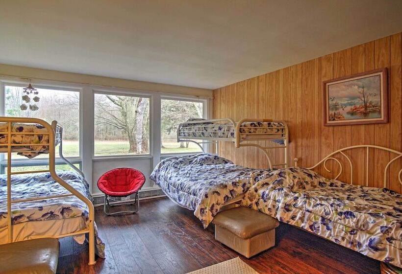 South Haven Home ~ 1 Mi To Lake Michigan!