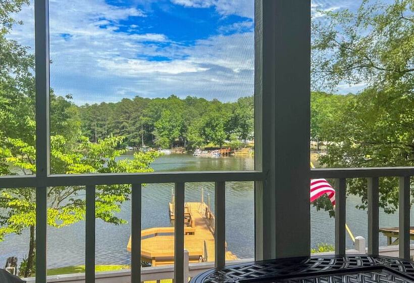 Sunny Lakefront Escape In Prosperity W/ Dock!