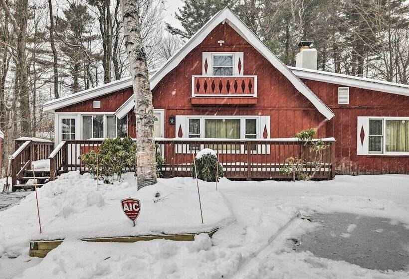 Quiet Tobyhanna Home With Hot Tub And Deck!