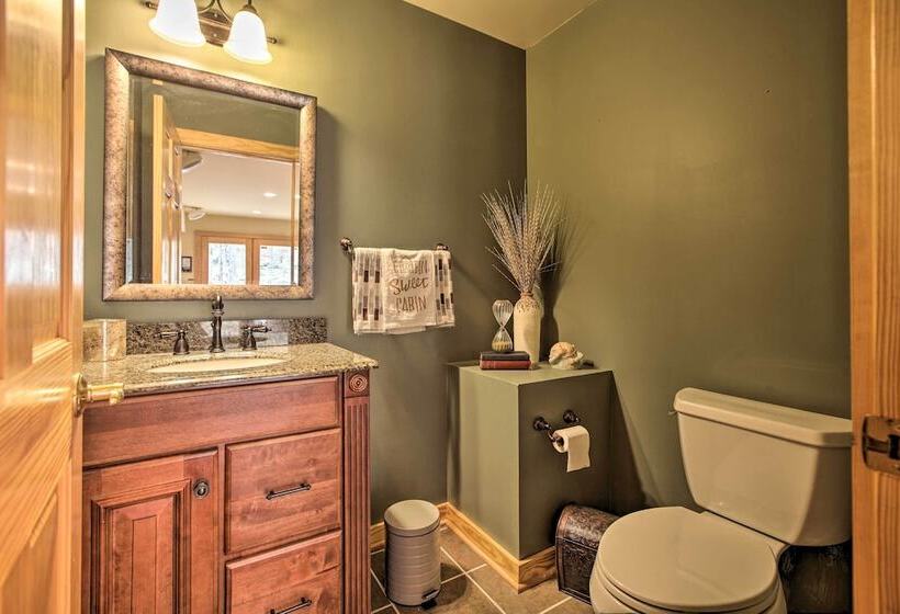 Wintergreen Resort Cabin: Near The Slopes!