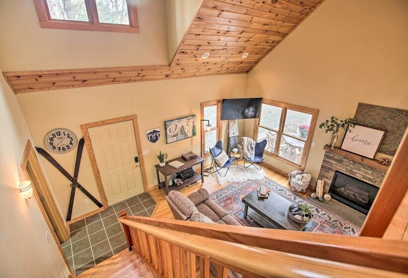 Wintergreen Resort Cabin: Near The Slopes!