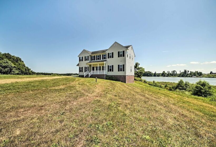 Waterfront Montross Home W/private Boat Slip!