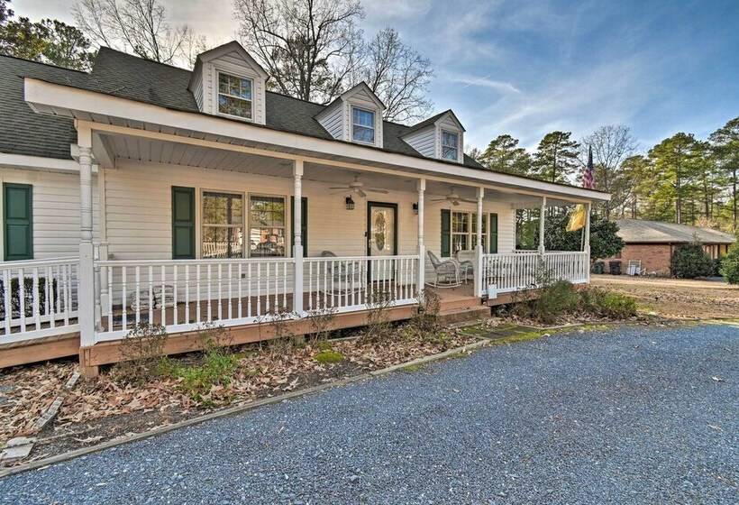 Aberdeen Family Home W/ Fire Pit & Deck