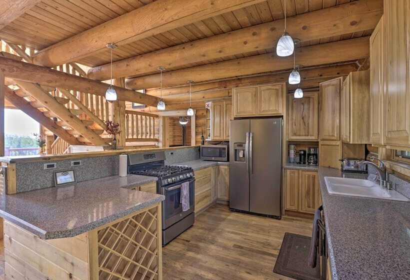 Spacious Fairplay Log Home W/ Patio & Fire Pit!