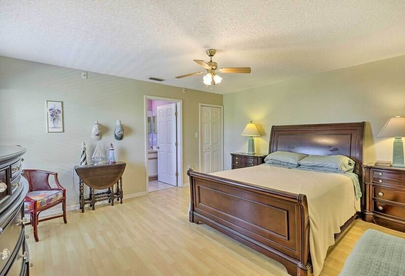 Bright Titusville Retreat W/ Lanai   Wfh Friendly!