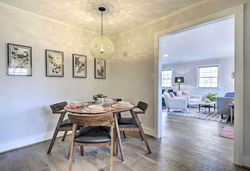 Charming Carrboro Home   Walk To Downtown!