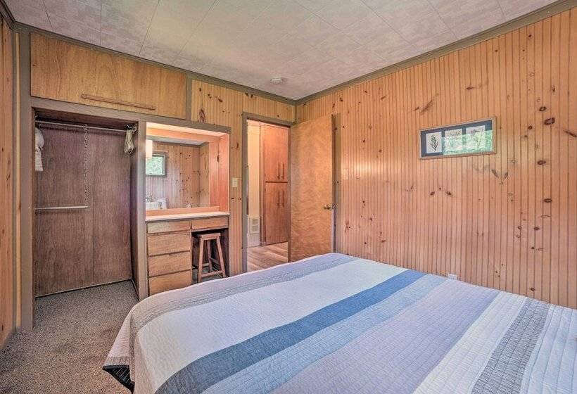 Comfy Burt Lake Abode   On Site Lake Access!