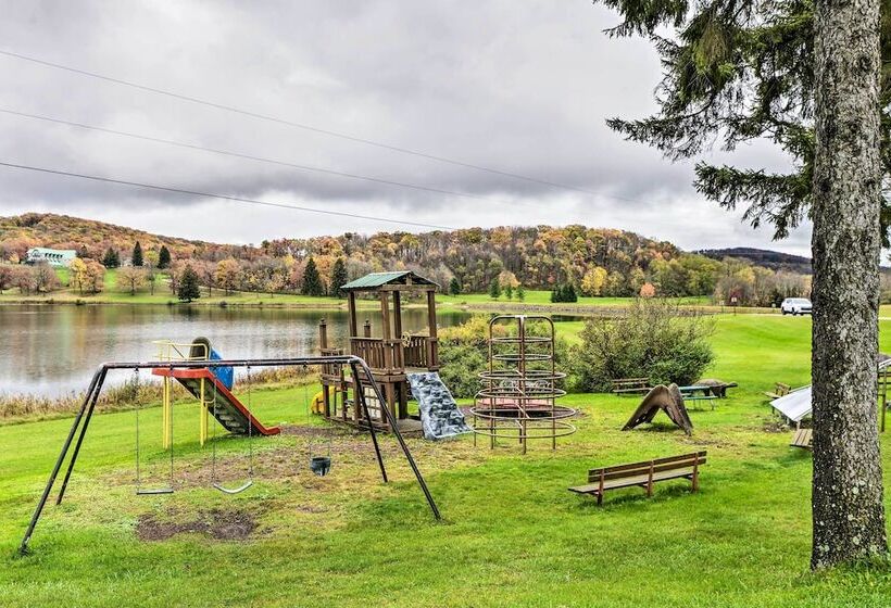 Cozy Alpine Lake Cabin W/ Pool & Lake Access!