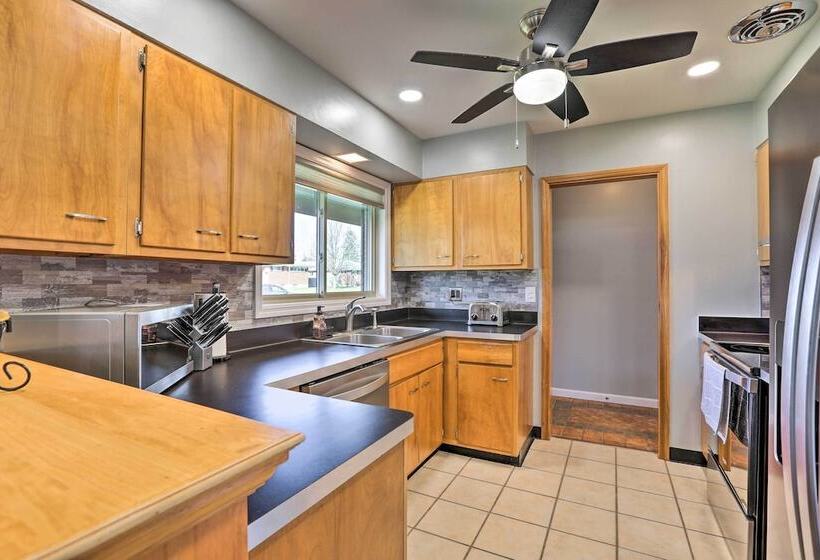 Dayton Home W/ Patio & Fire Pit ~ 6 Mi Dtwn!