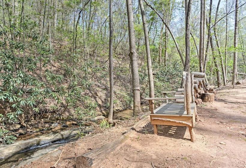 Enchanting Tryon Home W/ Hot Tub ~ 14 Mi To Tiec!