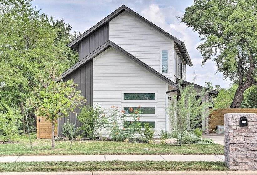 Gorgeous Georgetown Home, Walk To The Square!