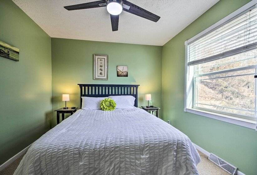 Gravois Mills Home: Boating Vacation!