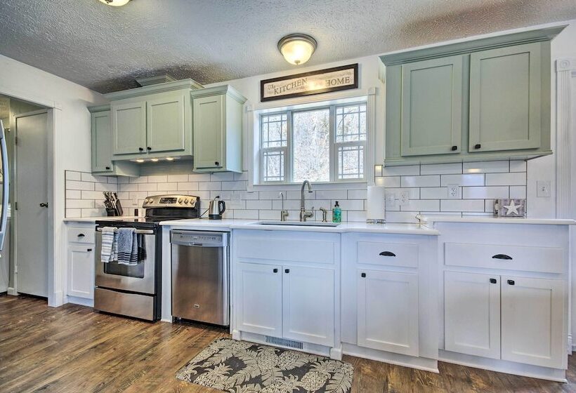 Gravois Mills Home: Boating Vacation!