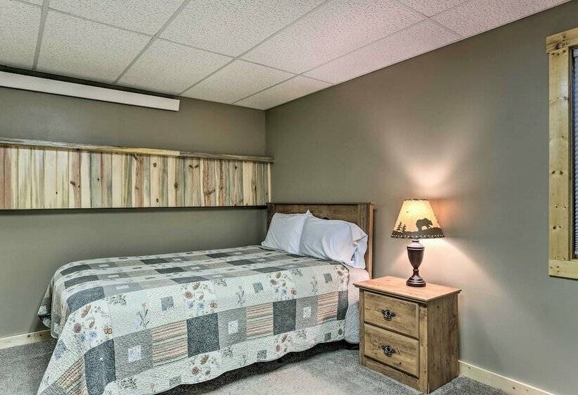 Hill City Log Cabin W/ On Site Trout Fishing!