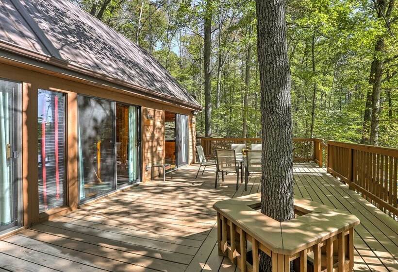 Hocking Hills Lake Gem W/ Hot Tub, Dock, 100 Acres