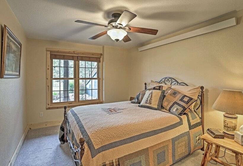 Black Hills Cabin: Hot Tub, Fishing Pond & Deck