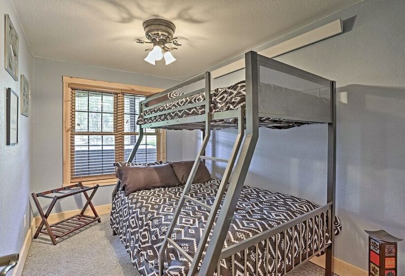 Black Hills Cabin: Hot Tub, Fishing Pond & Deck