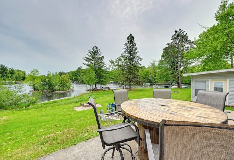 Lakeside Cabin W/ Fire Pit: Near Pine Point Park!