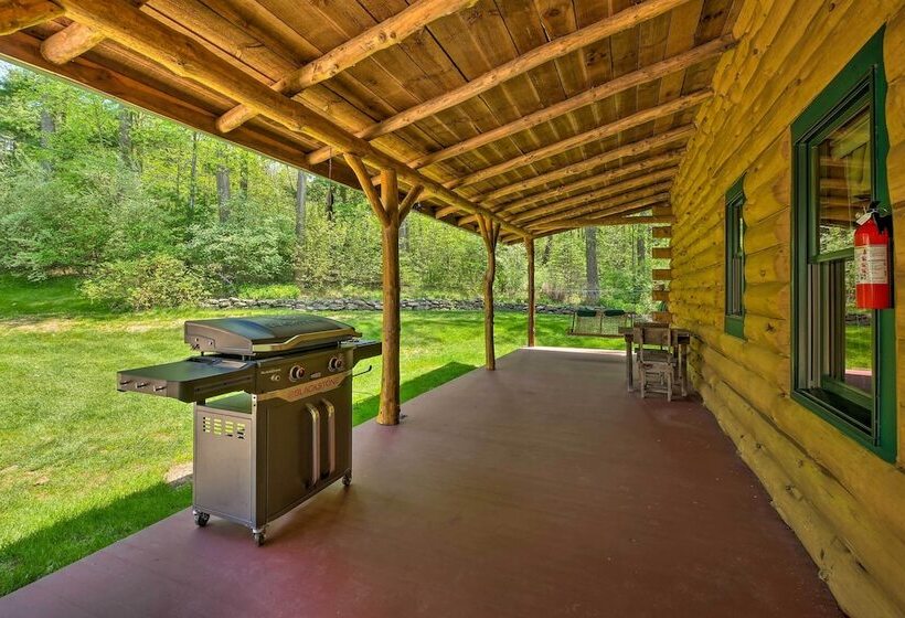 The Red Pine Cabin  W/ Private Pond & Dock!