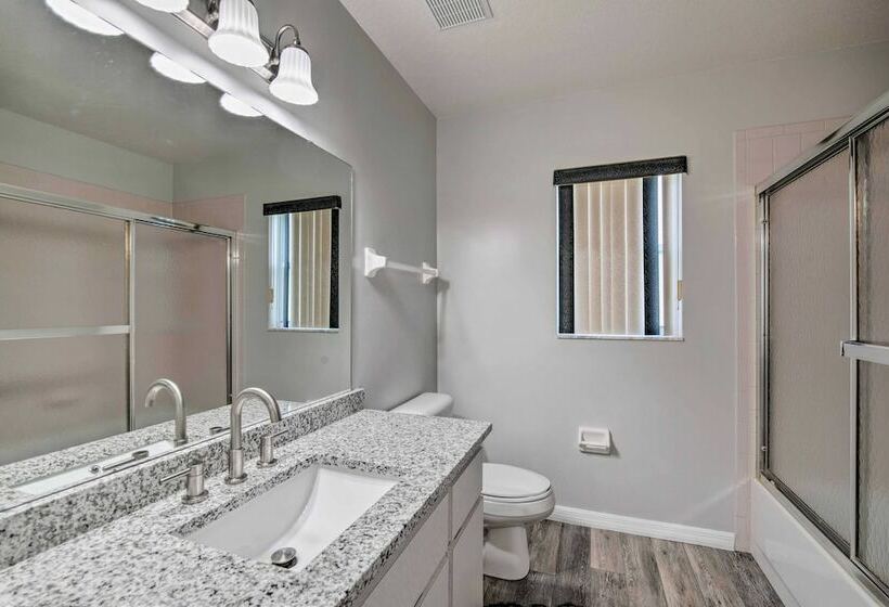 Ocala Home W/ Fireplace + Near Golf Courses!